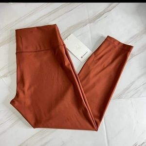 Lululemon Wunder Train High-Rise size 14 Tight 25"